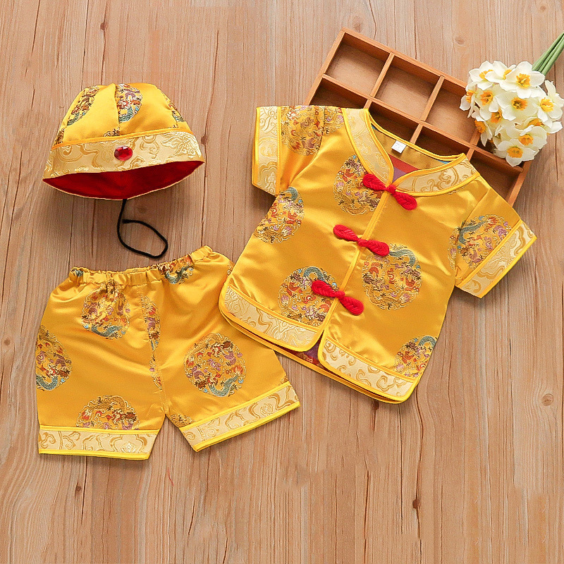 Bộ đồ tết bé trai kèm nón nút tàu chất gấm thêu hoa văn