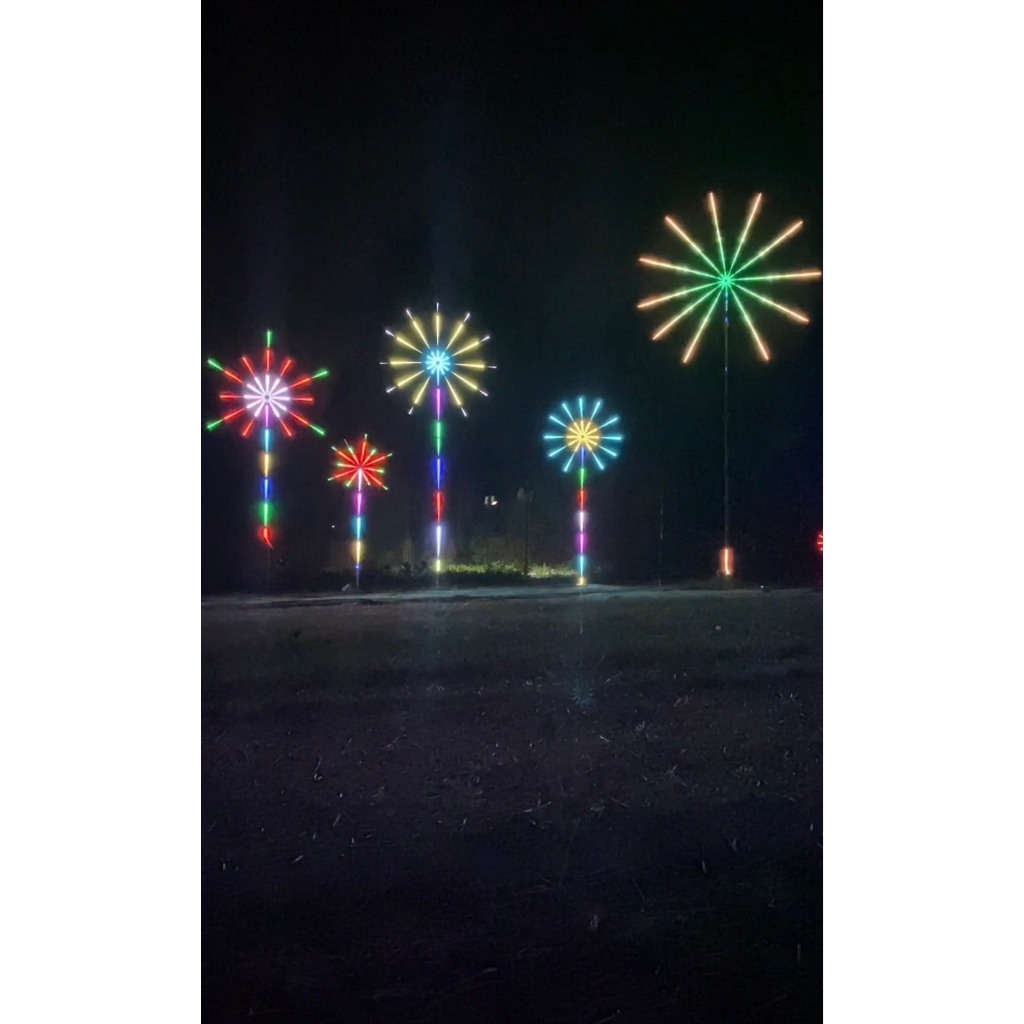 Bộ Đèn Led Pháo Hoa Ngoài Trời 11 Tia và 15 Tia, Đường Kính 2m, Cao 6m Có Khung Xương Lắp Ráp Dễ Dàng Tiện Lợi