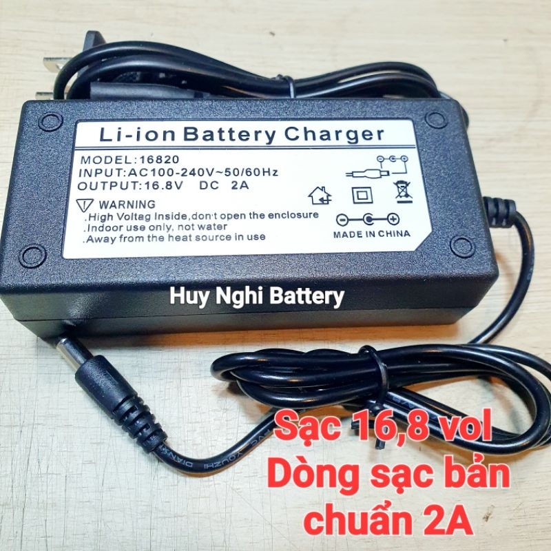 Sạc 16,8 vol  - Dùng Cho Pin Lion - Có Đèn Báo Đầy Pin