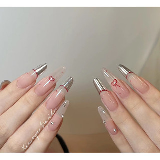 Nailbox thiết kế mẫu mong dài phối vẻ gắn charm siêu sang chảnh