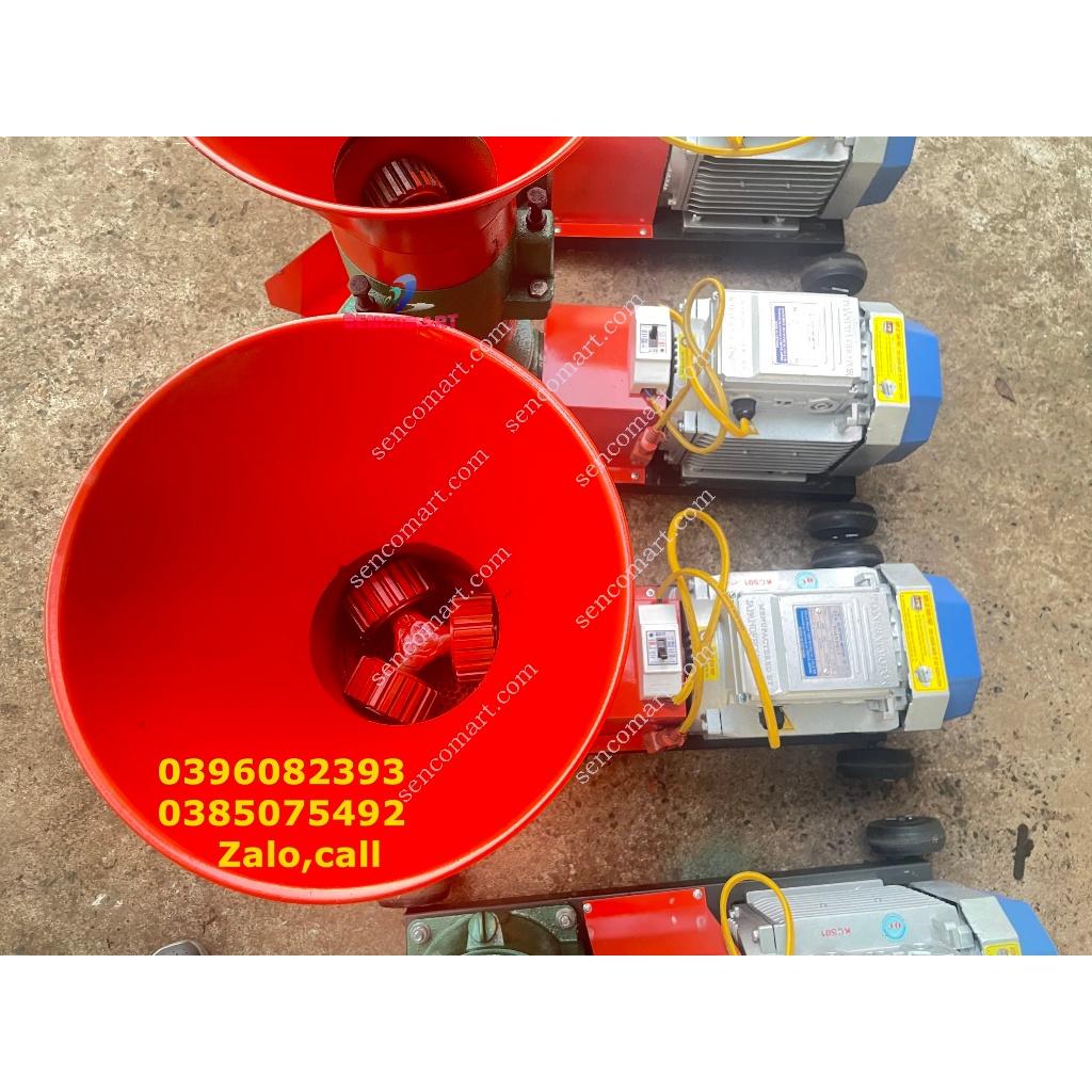 Máy Làm Cám Chim.Máy Ép Cám Gà,Máy Đùn Phân Trùng Quế