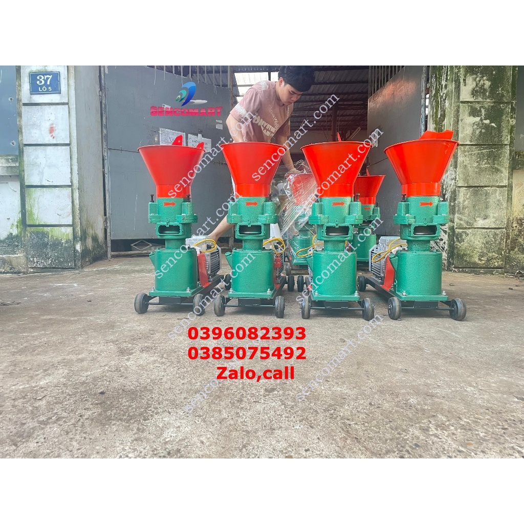 Máy Làm Cám Chim.Máy Ép Cám Gà,Máy Đùn Phân Trùng Quế