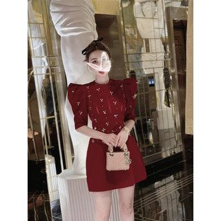 Váy nhung vai bồng đính đá 𝐀𝐒𝐇𝐘𝐋𝐄𝐘