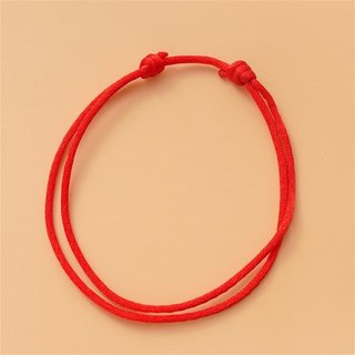 Vòng tay chỉ đỏ may mắn thời trang
