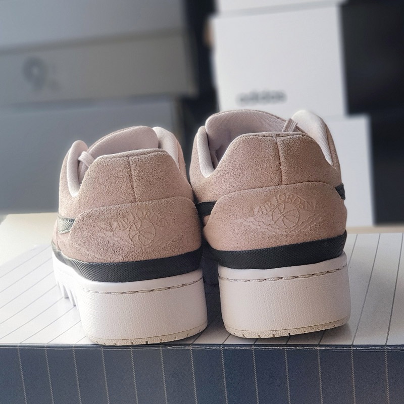 Giày Air Jordan 1 Jester XX Low Laced Barely Rose, size 37.5, real 2hand