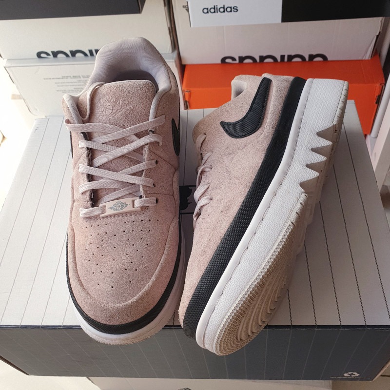 Giày Air Jordan 1 Jester XX Low Laced Barely Rose, size 37.5, real 2hand