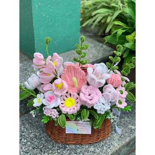 Giỏ mây cắm hoa kẽm nhung
