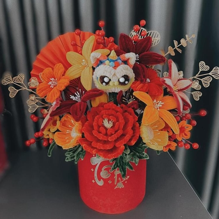 Cặp Trụ Nhung Đỏ Bình Cắm Hoa Đông Đào Hoa Kẽm Nhung Hoa Mẫu Đơn Chữ Việt Lộc Tết Hot Nhất Tết Giáp Thìn Loại Đẹp