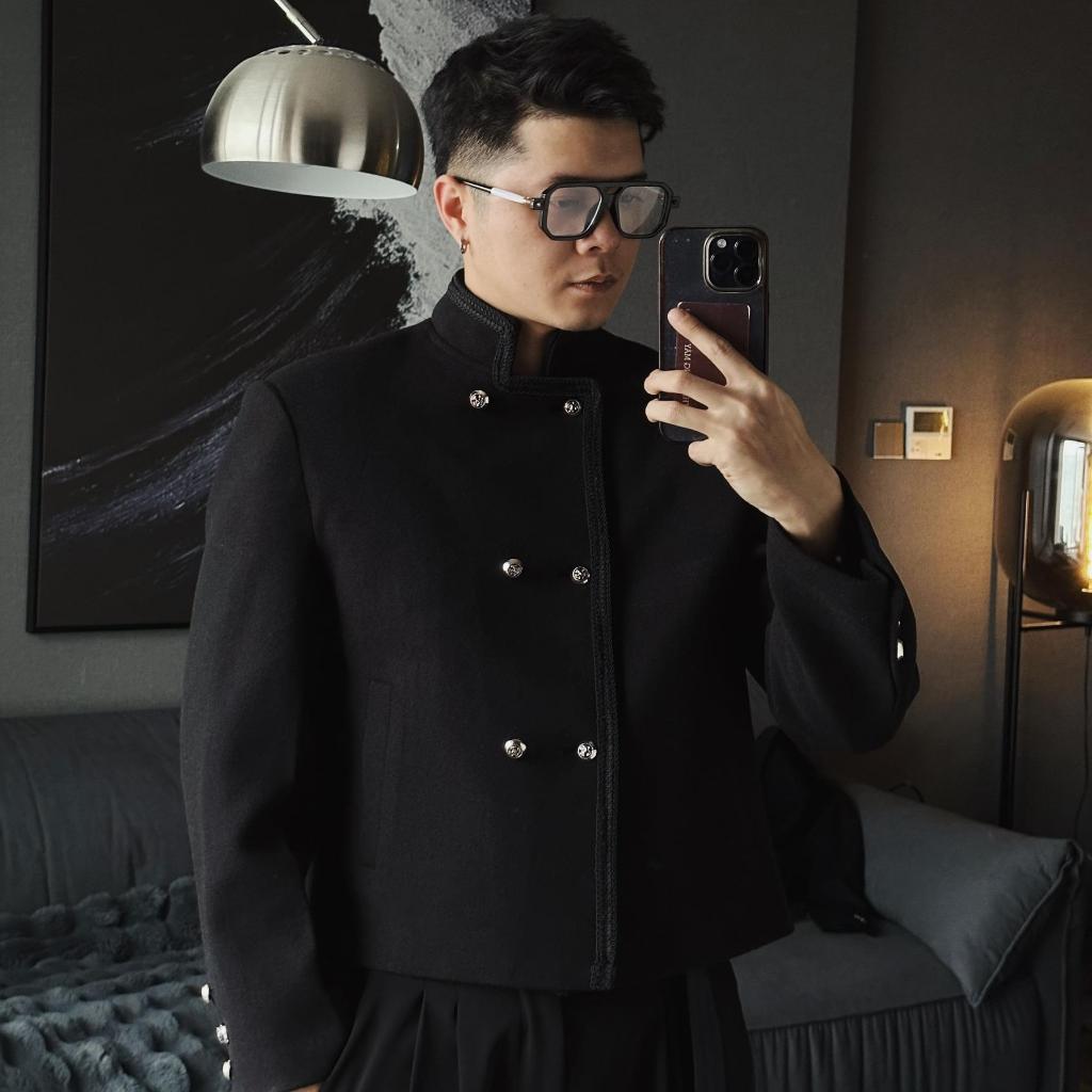 Blazer Dạ 6 Cúc Thêu Viền Đệm Vai GUF