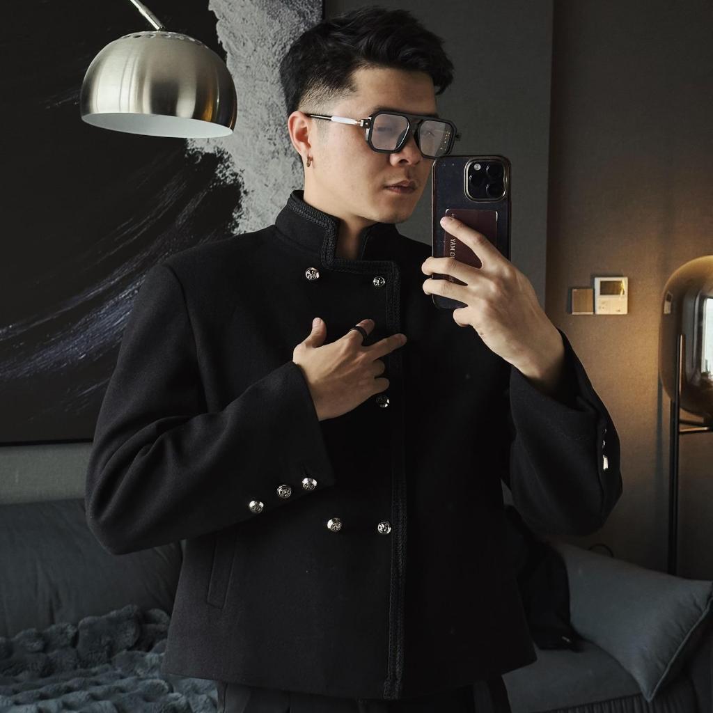 Blazer Dạ 6 Cúc Thêu Viền Đệm Vai GUF