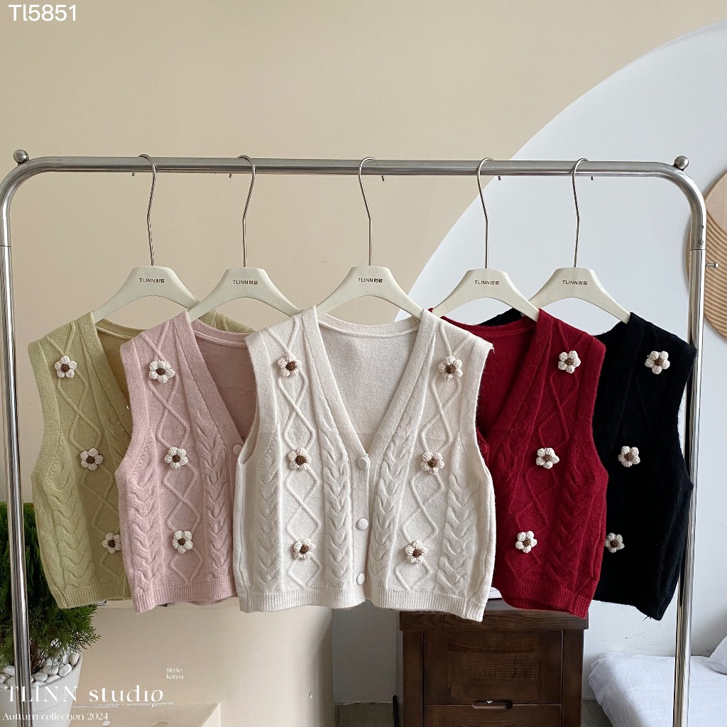 Áo gile len cổ tim đính hoa to phong cách Vintage Hàn Quốc