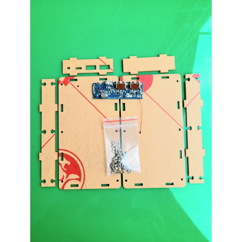 Box mica dùng 6 cell pin 18650 tặng kèm mạch sạc nhanh Xiaomi  18W chính hãng.