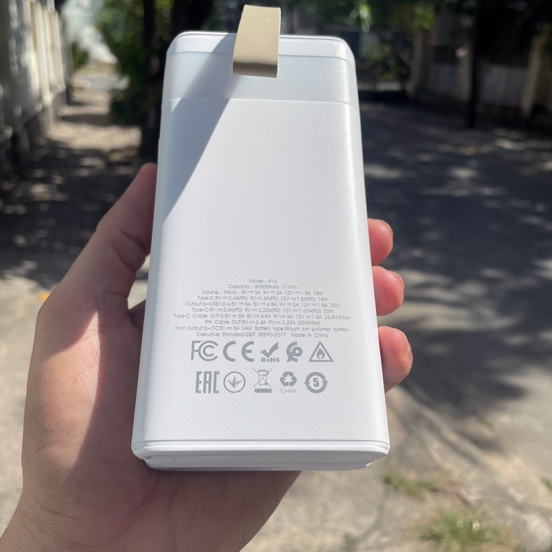 Pin dự phòng sạc nhanh PHANTOM P13 đèn pin 30000mAh tích hợp 2 cáp - hỗ trợ QC 22.5 và PD 20W