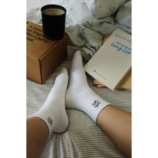  Đôi tất cổ cao nam nữ trơn màu trắng chất liệu cotton mềm mịn êm chân thoáng mát | Zoe Official 