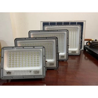 Đèn năng lượng mắt trời mắt ngọc, đèn led năng lượng mặt trời chống lóa, đèn pha sân vườn 100w 200w 300w 400w