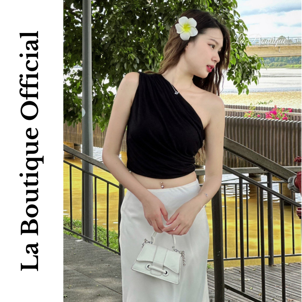 La Boutique - Áo Thun Croptop Ôm Dáng Lệch Vai