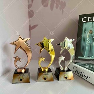 Cúp Vinh Danh Pha Lê Sao Đôi Đế Đen Mạ Vàng