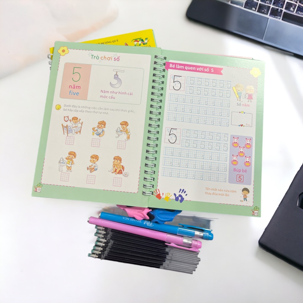 Bộ 3 Vở Luyện Chữ - Số - Nét Cơ Bản Tự Xóa Thông Minh Cho Bé, Tặng kèm 2 Bút bay màu + 8 Ngòi + 2 Cá heo cầm bút