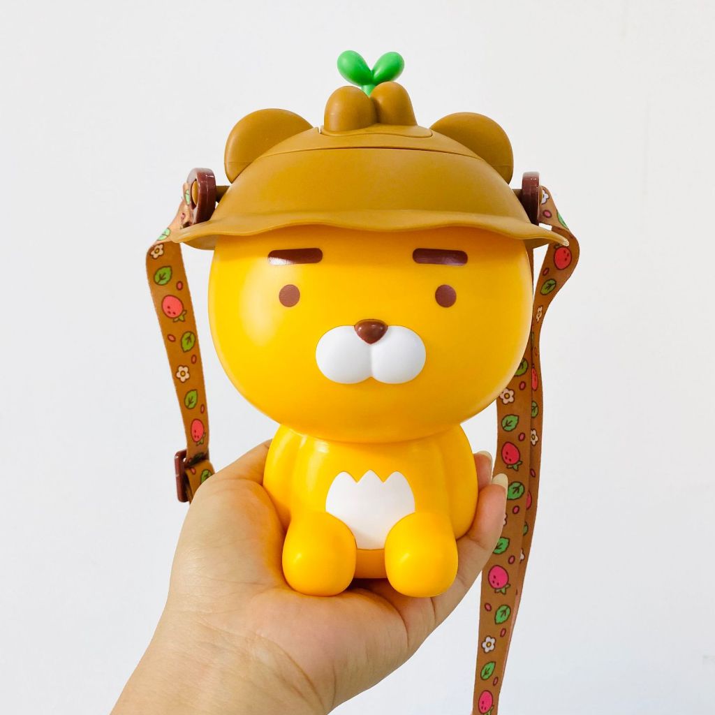 Bình uống nước ryan kakao friends có quai đeo