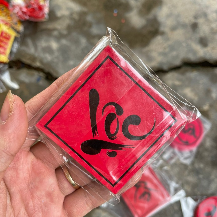 Ticket trang trí tết