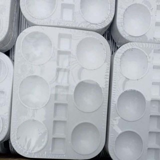 Khay đựng màu trơn bóng loại to 13 ô