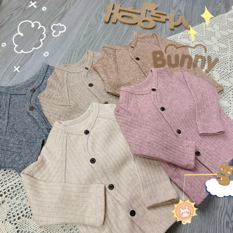 Mẫu sơ sinh nỉ lông cài chéo cúc bấm