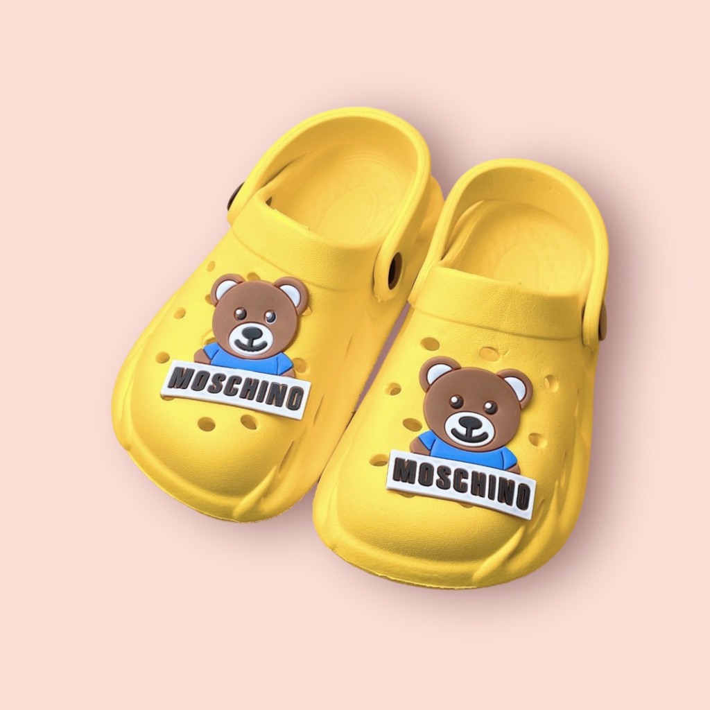 Dép Sục Kín Mũi Trẻ Em Bé Trai Bé Gái gắn sticker, Đế Nhẹ Chống Trơn Thoáng Khí