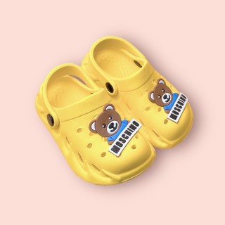 Dép Sục Kín Mũi Trẻ Em Bé Trai Bé Gái gắn sticker, Đế Nhẹ Chống Trơn Thoáng Khí (Sticker ngẫu nhiên)