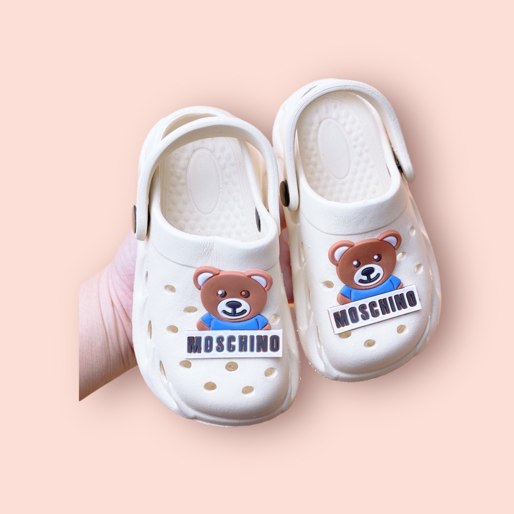 Dép Sục Kín Mũi Trẻ Em Bé Trai Bé Gái gắn sticker, Đế Nhẹ Chống Trơn Thoáng Khí
