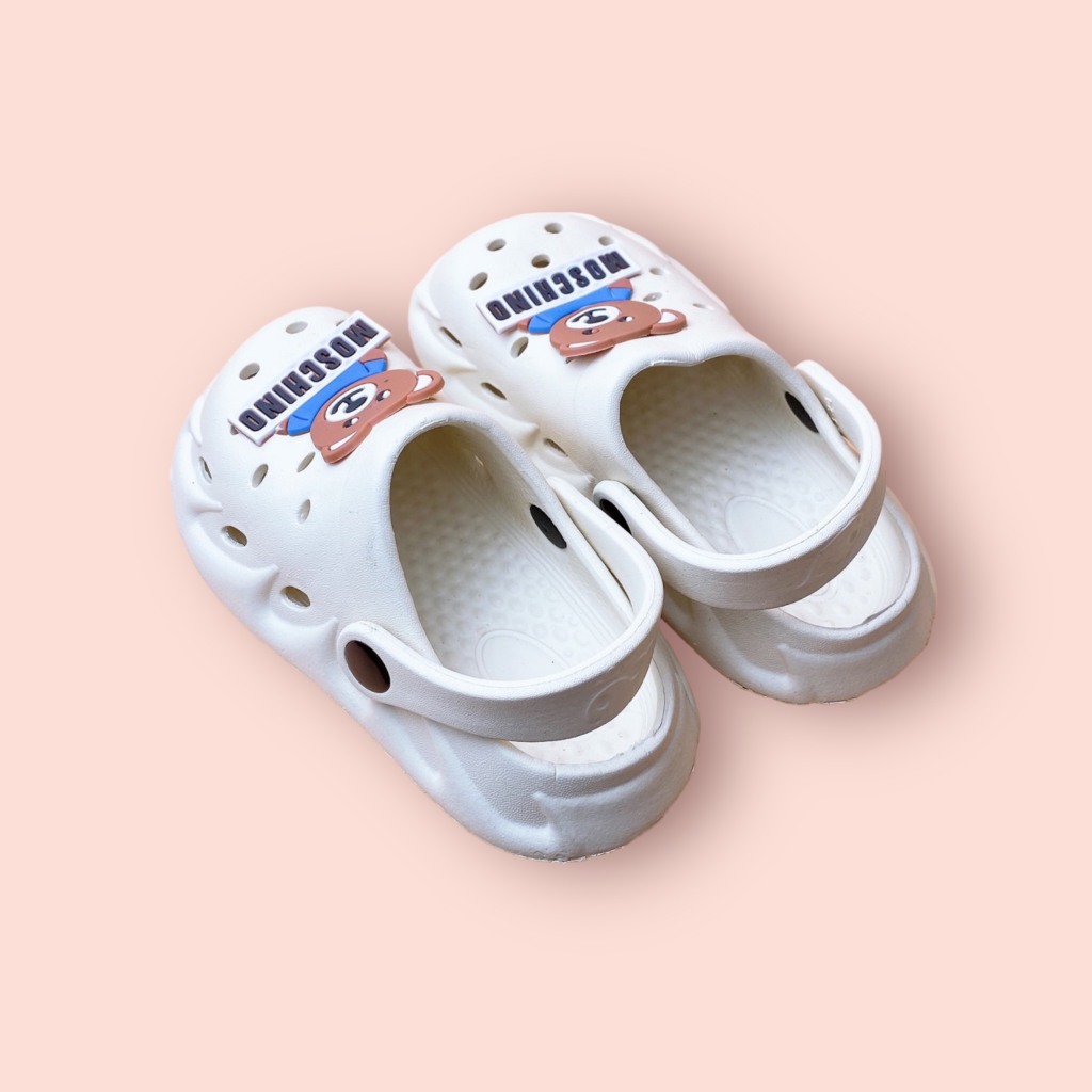 Dép Sục Kín Mũi Trẻ Em Bé Trai Bé Gái gắn sticker, Đế Nhẹ Chống Trơn Thoáng Khí