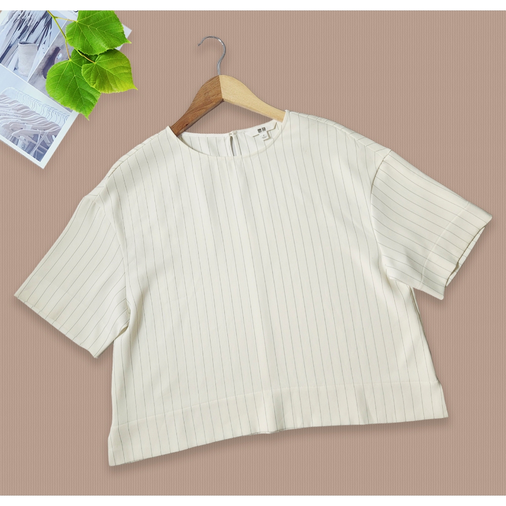 Áo kiểu U.N.I.Q.L.O Xuất Nhật 2hand