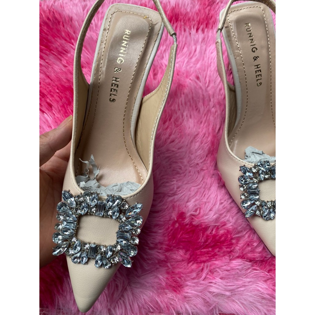 Giày Cao Gót Nữ Mũi Nhọn Đính Khóa Đá Vuông, Gót Nhọn 7cm Tôn Dáng Sang Chảnh