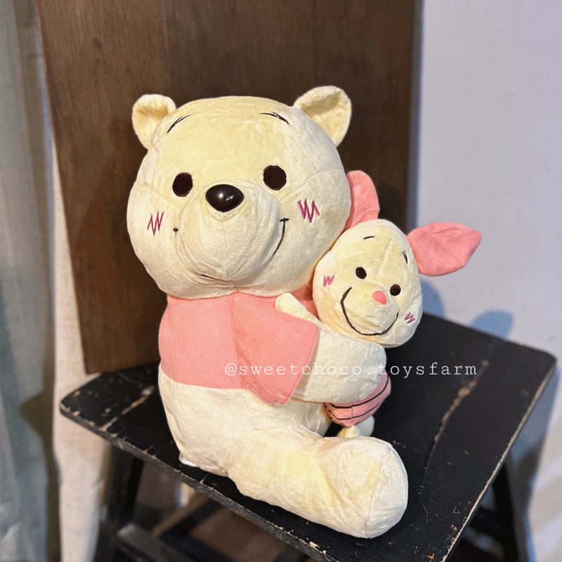POOH ÔM BẠN PIGLET