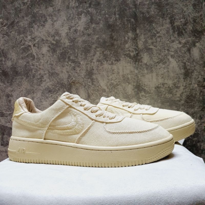 2hand  Giày vải thêu màu be