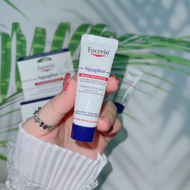 KEM DƯỠNG EUCERIN AQUAPHOR REPAOR BALM 10G