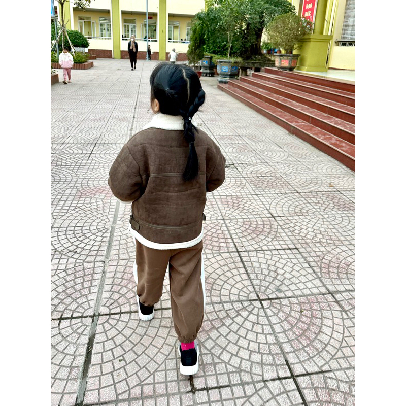 Áo khoác da lộn lót lông cừu hàng QCCC cho bé trai,bé gái