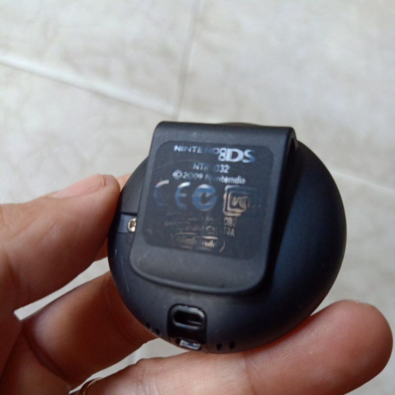Máy nuôi gà ảo Poke walker