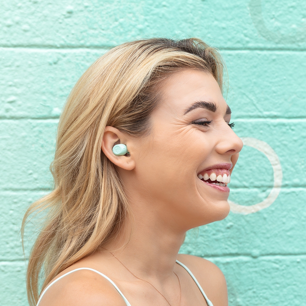 Tai nghe Bluetooth TWS Jlab Jbuds Mini nhỏ gọn bass mạnh nghe 20H kết nối Bluetooth 5.3 chống nước IP55 công nghệ EQ3