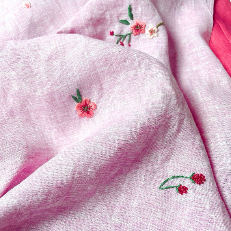 Áo dài linen thêu tay