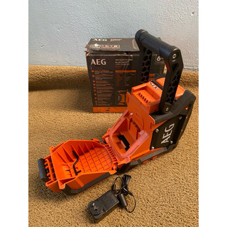 loa AEG 18v
