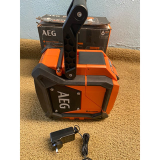 loa AEG 18v