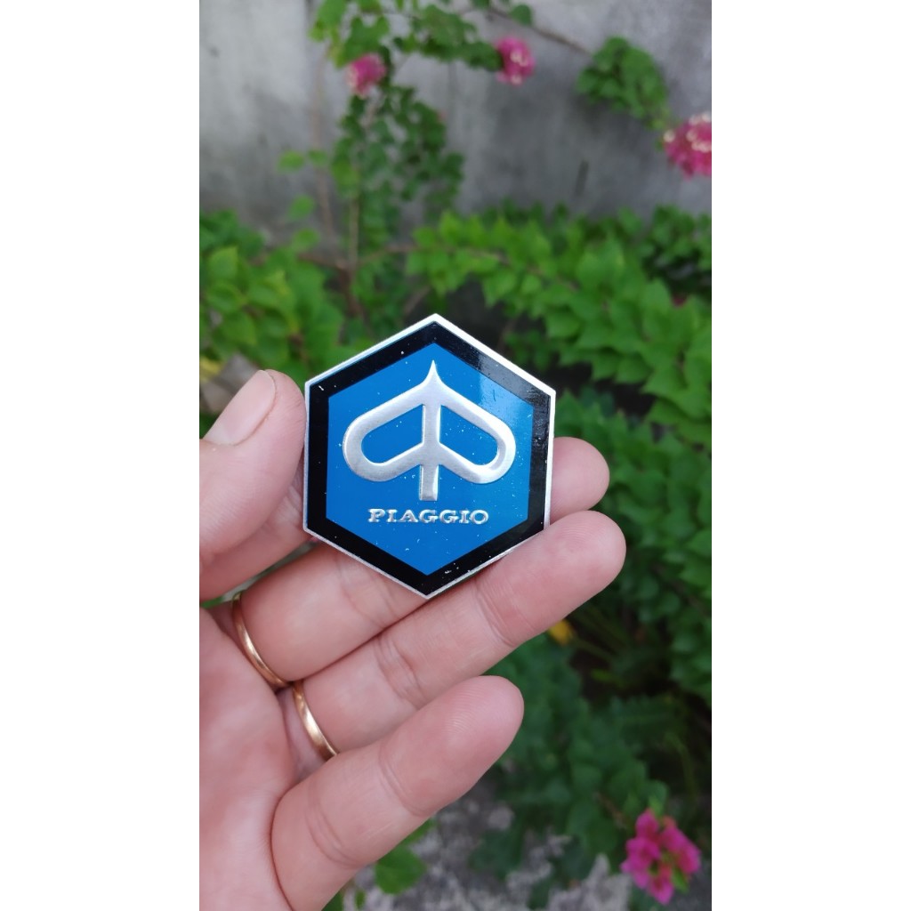 Logo Vespa nhôm (49x43) hàng Ý mới (RMS) cho Vespa Cổ