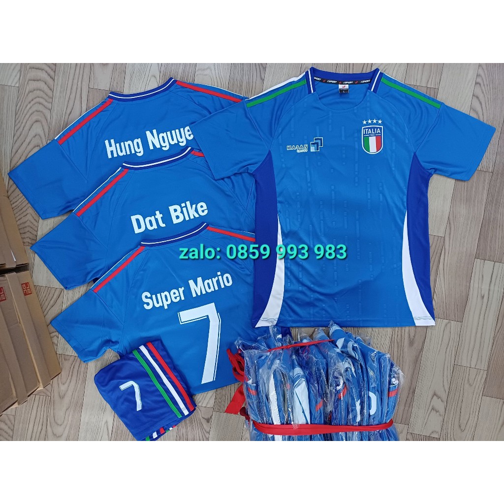 Quần Áo Bóng Đá Tuyển Italia Xanh Thiên Thanh 2024 logo thêu  - Tuyển Ý Thun Lạnh Cao Cấp, Không Nhăn, Không Xù Lông A20
