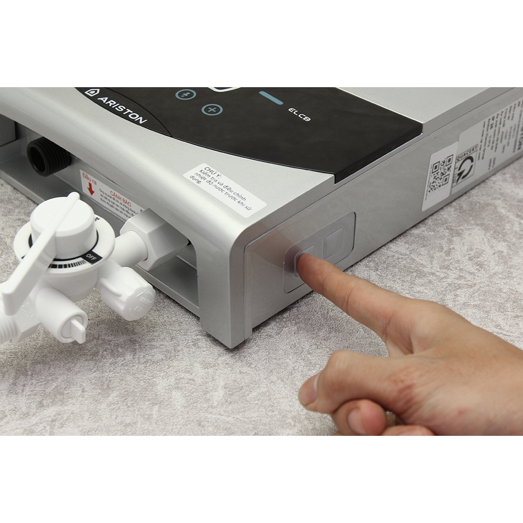Máy nước nóng trực tiếp Ariston 4500W ST45PE-VN | Giá xả kho