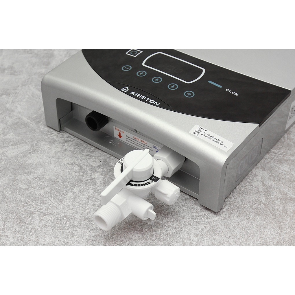 Máy nước nóng trực tiếp Ariston 4500W ST45PE-VN | Giá xả kho