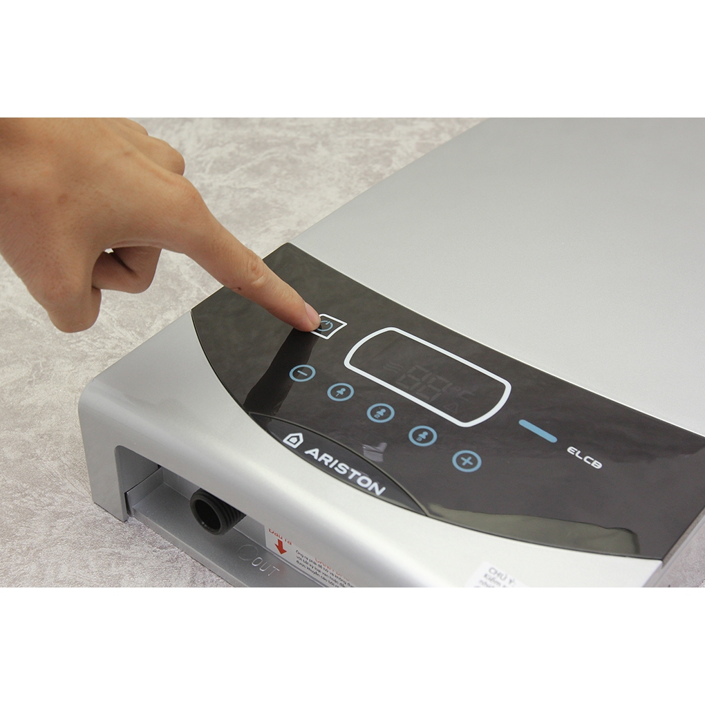 Máy nước nóng trực tiếp Ariston 4500W ST45PE-VN | Giá xả kho