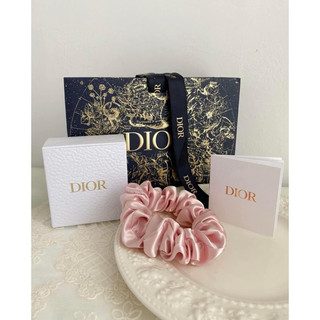 Dây buộc tóc gift DIOR lụa Satin Scrunchies (Fullbox)