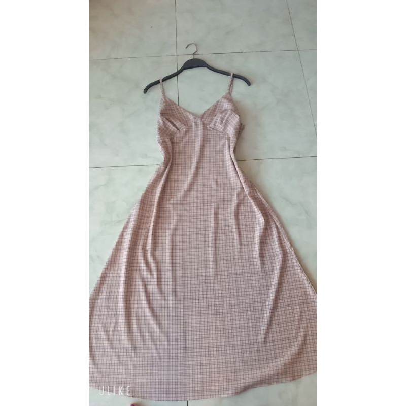 Đầm 35k 100/3 cai