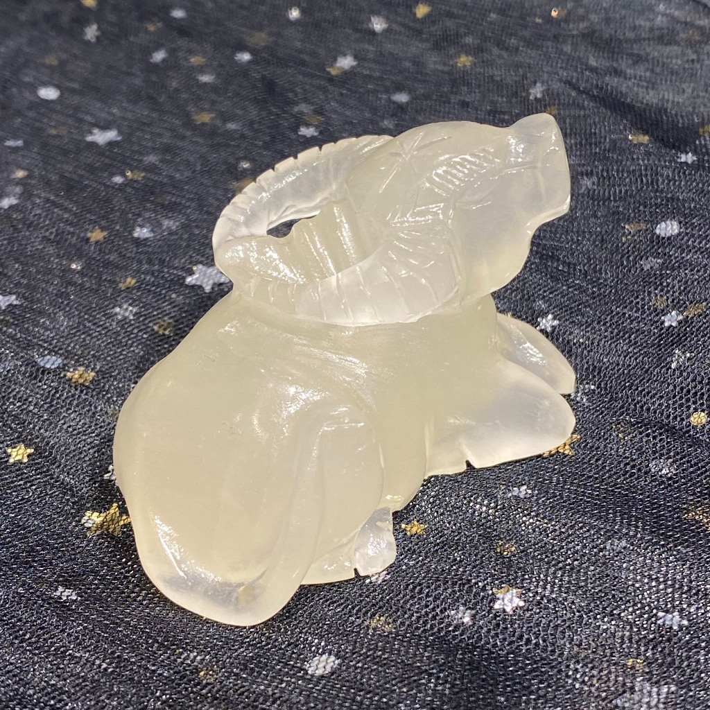 Tượng Trâu Thanh Ngọc, Tượng Trâu đá Phong Thủy M113