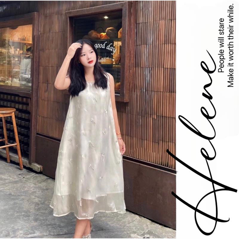 (Hoả tốc) Váy maxi-must have dáng dài sát nách vải tơ ánh Thêu hoa HELENE HN-11 (44-59kg)